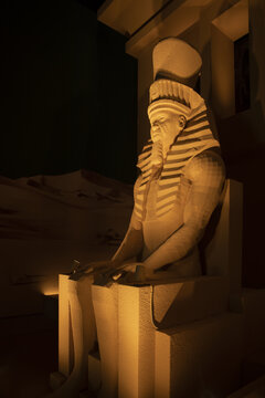 埃及法老石像