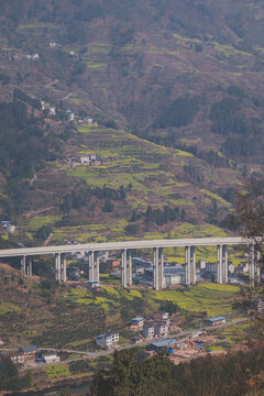 高速公路桥梁