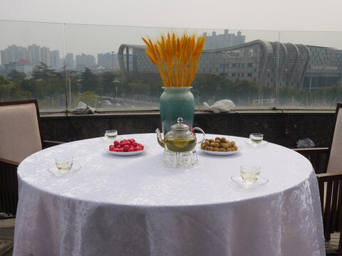 观景台餐桌