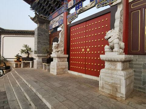 中式古建筑大门