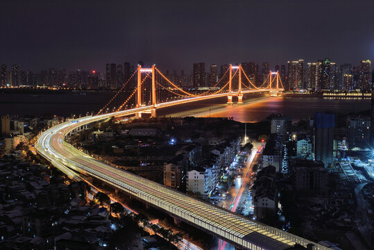 武汉鹦鹉洲大桥城市风光夜景