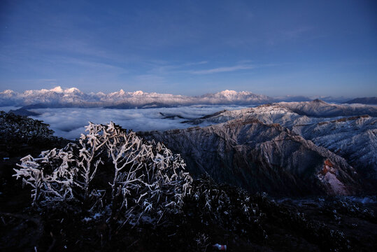 牛背山