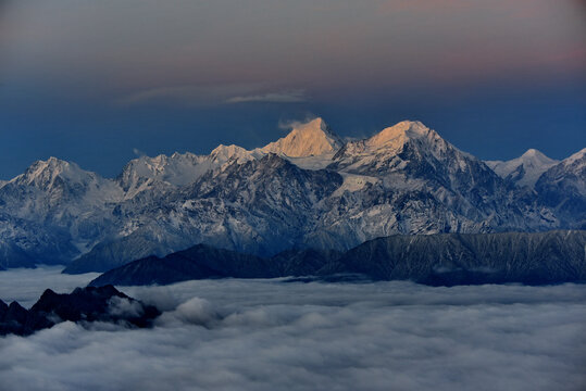 牛背山