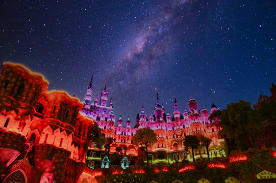 星空下的城堡