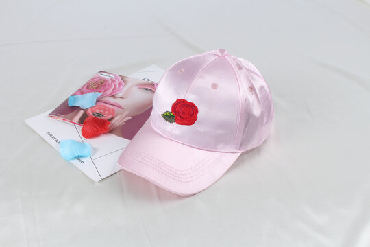 玫瑰花刺绣棒球帽
