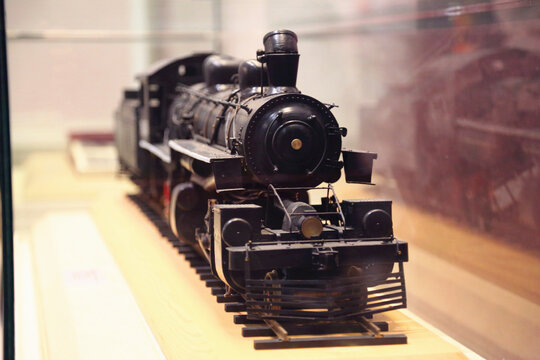 马莱型蒸蒸汽机车模型