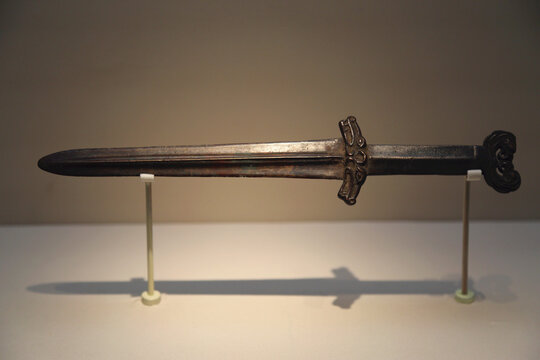 战国青铜短剑