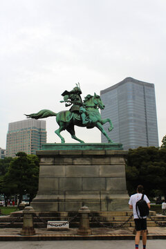 日本东京皇居广场雕像