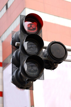 湾里庙步行街的特色红绿灯