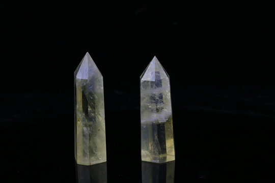 矿标水晶杂石