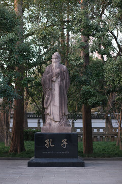 上海嘉定孔庙孔子雕像
