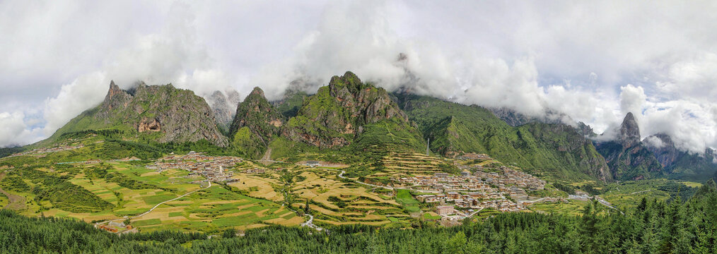 甘南旅游人间净土扎尕那