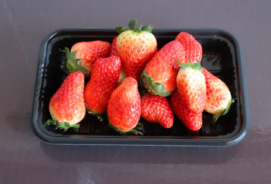 盒装草莓