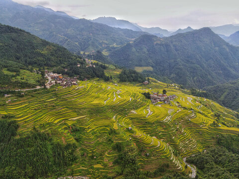 黔东南旅游加榜梯田