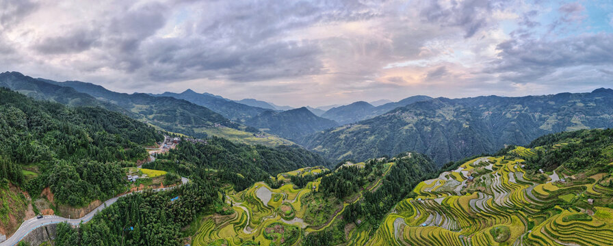 黔东南旅游加榜梯田