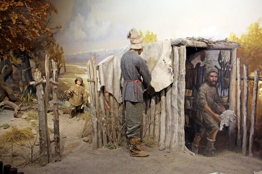 古代新疆居民生活场景