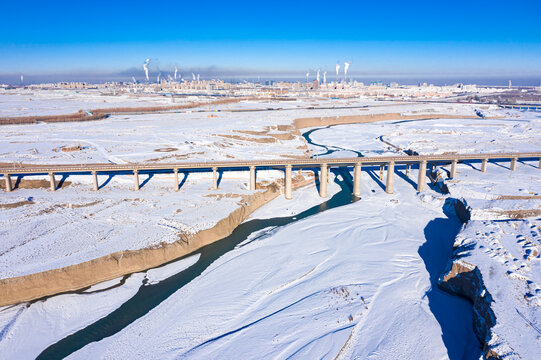 嘉峪关北大河雪景