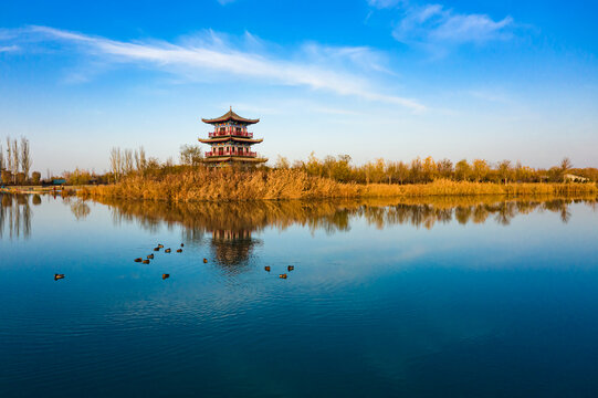 酒泉天马湖湿地公园古塔楼