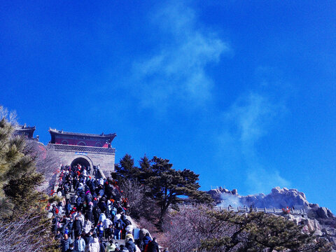 泰山风光西神门