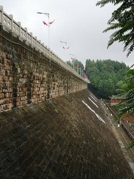 鲁班水库大坝