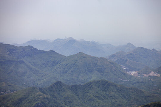 山峦山脉