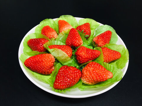 草莓摆盘