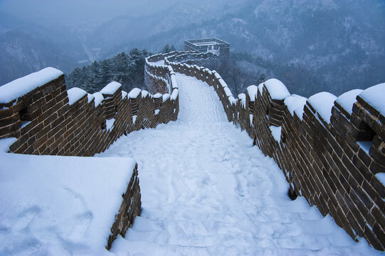 雪后金山岭长城