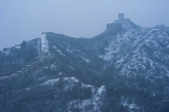 雪后金山岭长城