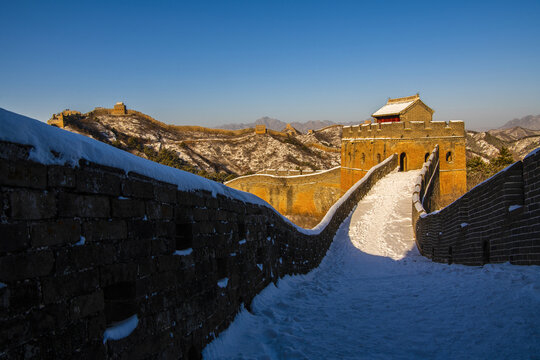 雪后金山岭长城