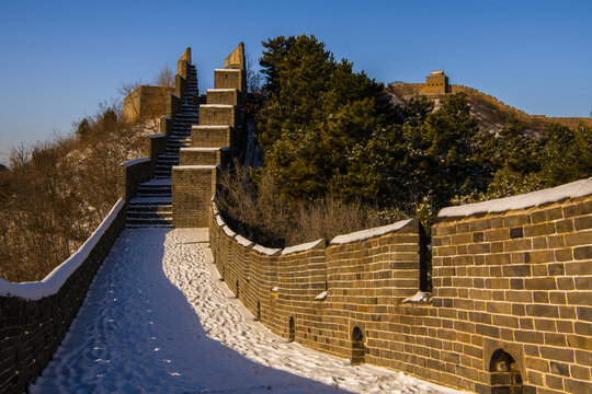 雪后金山岭长城