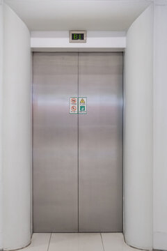 不锈钢电梯门