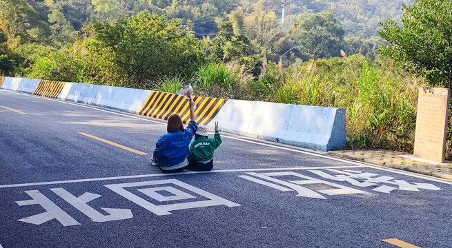 北回归线标志线