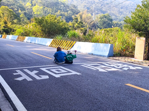 北回归线标志线