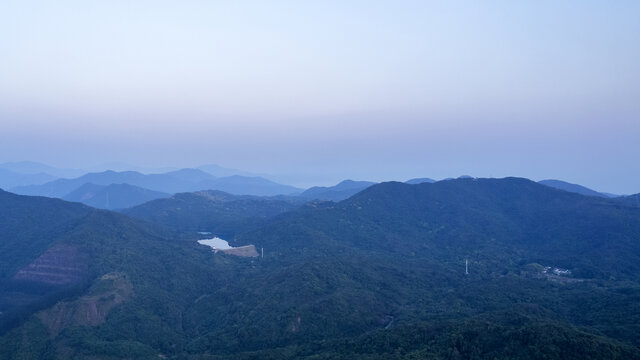 山脉水库深圳马峦山