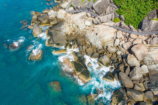 航拍海南陵水分界洲岛海边岩石