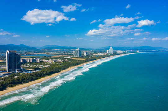 航拍海南三亚海棠湾旅游区