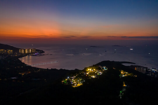 航拍海南三亚鹿回头半岛夜景