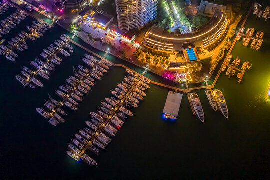 航拍海南三亚鸿洲游艇码头夜景