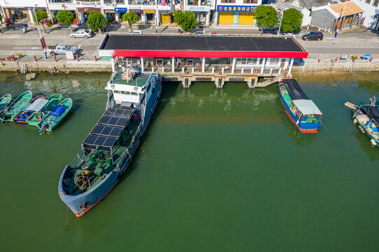 海南琼海潭门渔港海上加油站