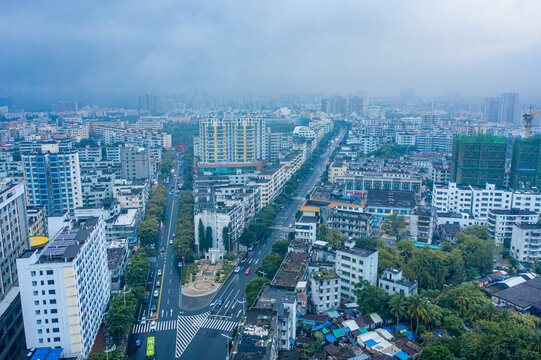 航拍海南文昌文建路口金山广场