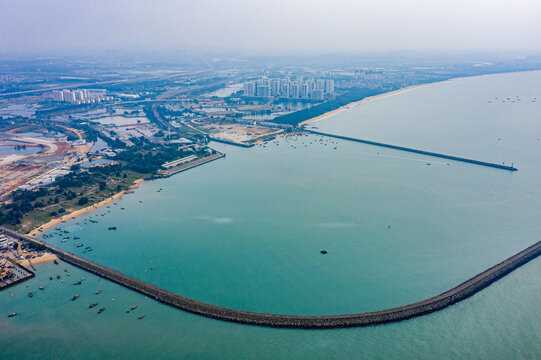 航拍粤海铁路海南海口轮渡南港