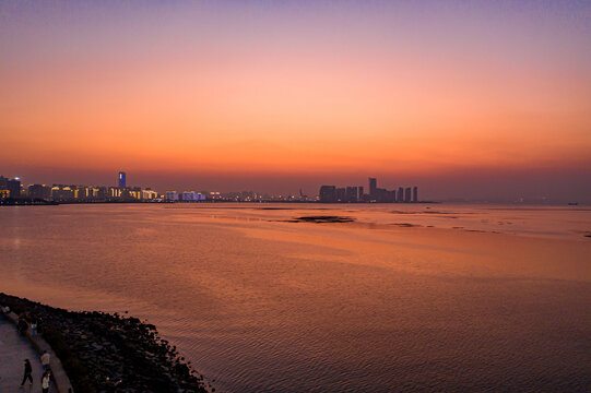 海南海口湾黄昏夕阳西下日落