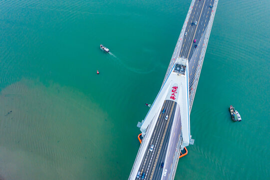 航拍海口世纪大桥海口湾天际线