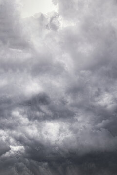 乌云海报天空雷雨图片