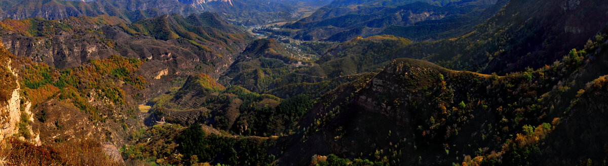 俯瞰太行山风光