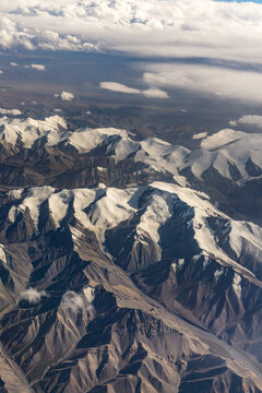 航拍中国新疆乌鲁木齐的山脉