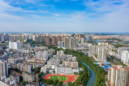 航拍海南海口美舍河城市内河