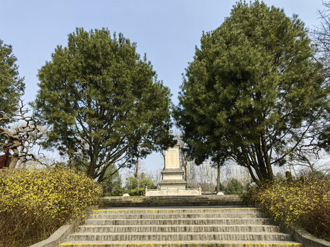 日本僧人空海纪念碑