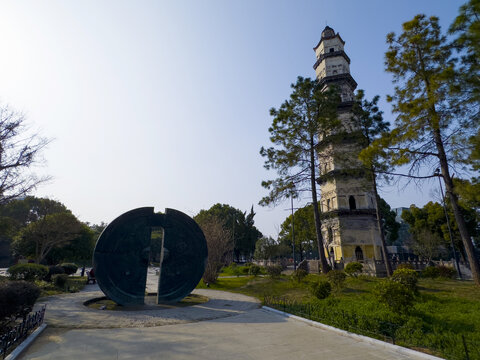 绍兴城市广场大善塔铜镜