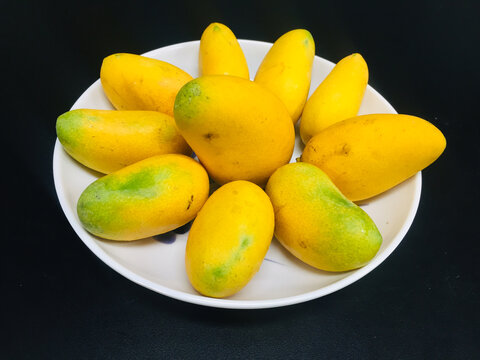 小台农芒摆盘